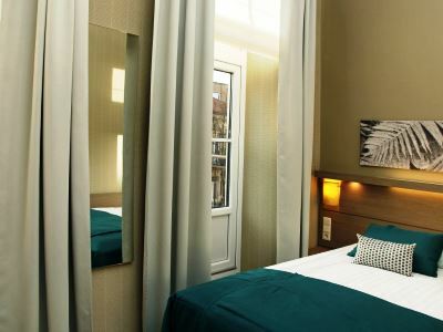 Algirdas Viesnīca 4*
